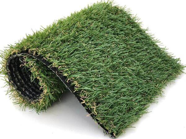 Fio de grama sintética