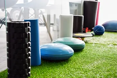 Grama Sintética na decoração da academia
